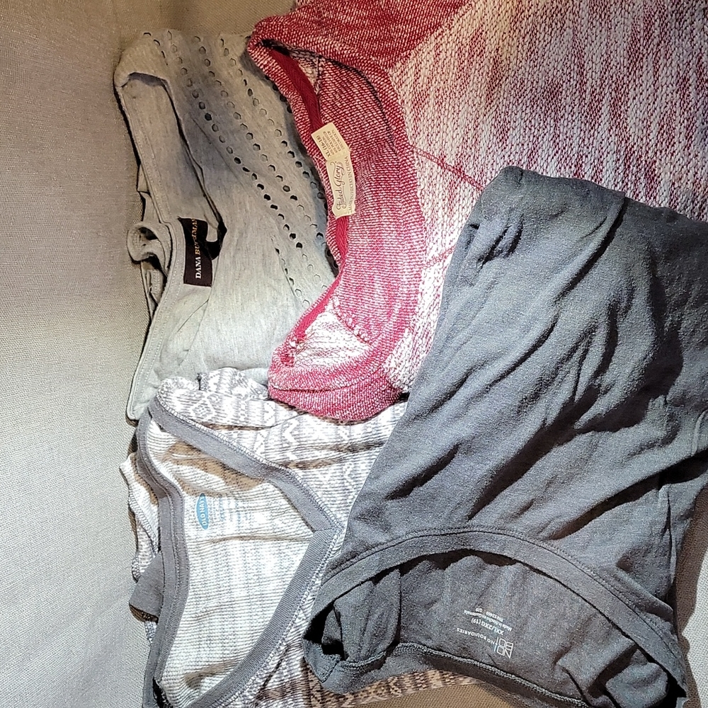4 womans long sleeve shirts 2 are XL 2 are XXL